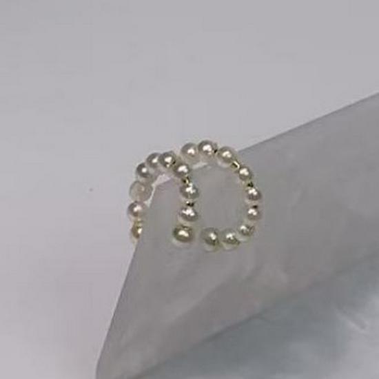Elegant Pearl Ear Cuff Earrings for Women - No Ear Hole Needed, Stylish High-End Design.