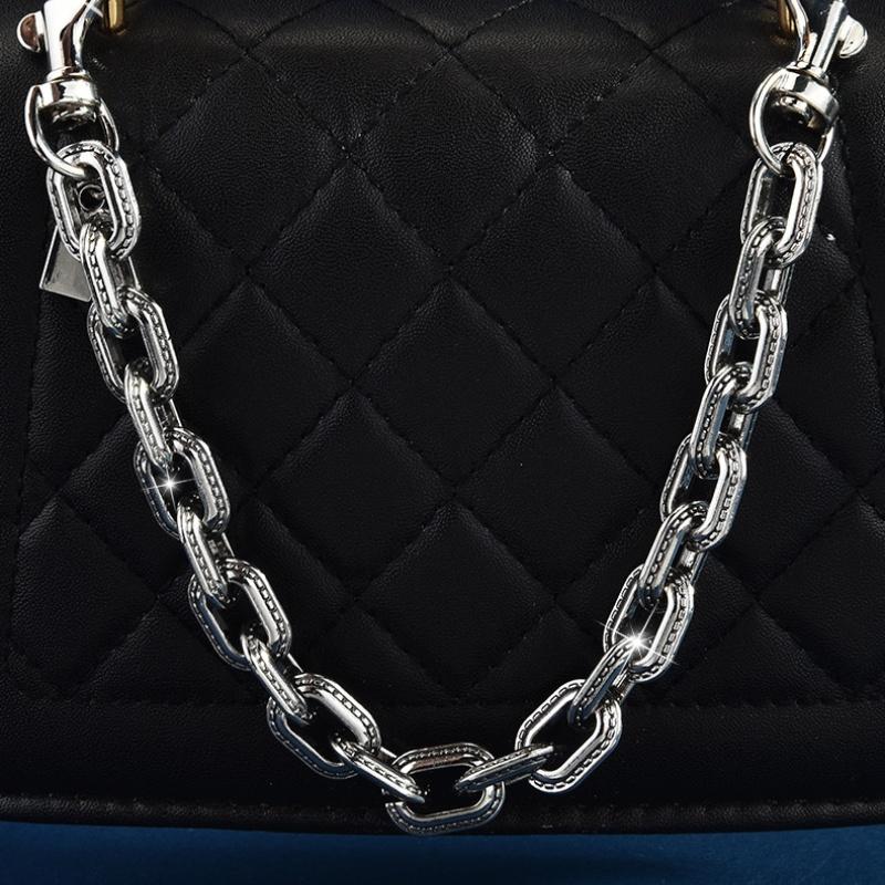 Versatile Metal Keychain For Women Trendy Messenger Bag Chain Creative Cute Bag Pendant Decoration Accessories Gifts