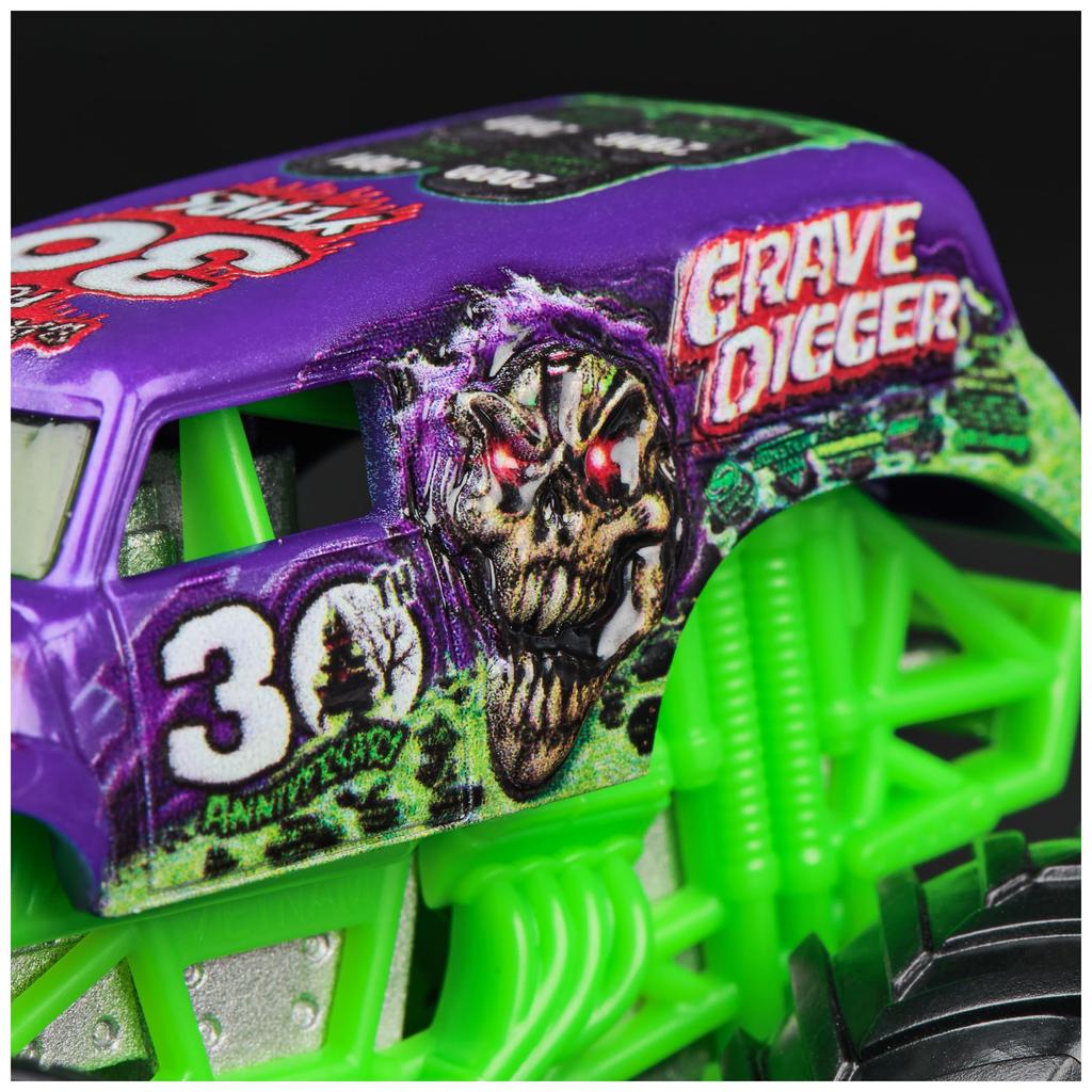 Monster Jam, Official Grave Digger Monster Truck, Die-Cast Vehicle, 1:64 Scale, Kids Toy for Boys Ages 3 and Up