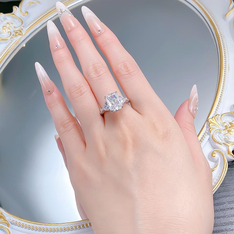 Hui Zhi Yi S925 Silver 5 Carat Ice Flower Cut Diamond Ring - European & American Style.