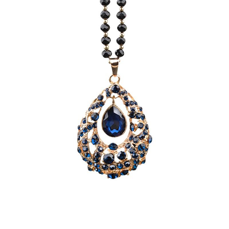 Elegant Women’s Crystal Flower Pendant Necklace - Versatile Autumn/Winter Sweater Chain Accessory