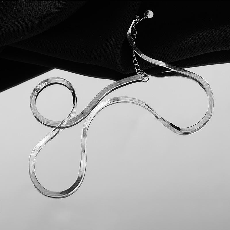 Elegant Layered Snake Bone Necklace for Women - Sweet, Cool, New Style Clavicle Chain