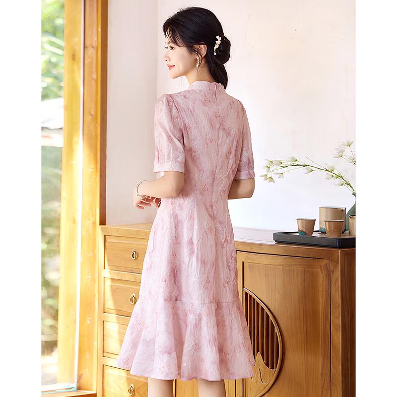 Neues besticktes A-Linien-Kleid im chinesischen Stil mit Stehkragen