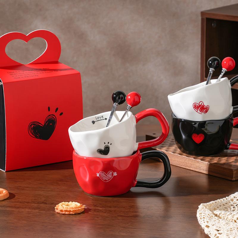 Gift Box Cute Creative Personality Love Mug with Couple Pair Souvenir Gift Ceramic Cup with Spoon Water Cup