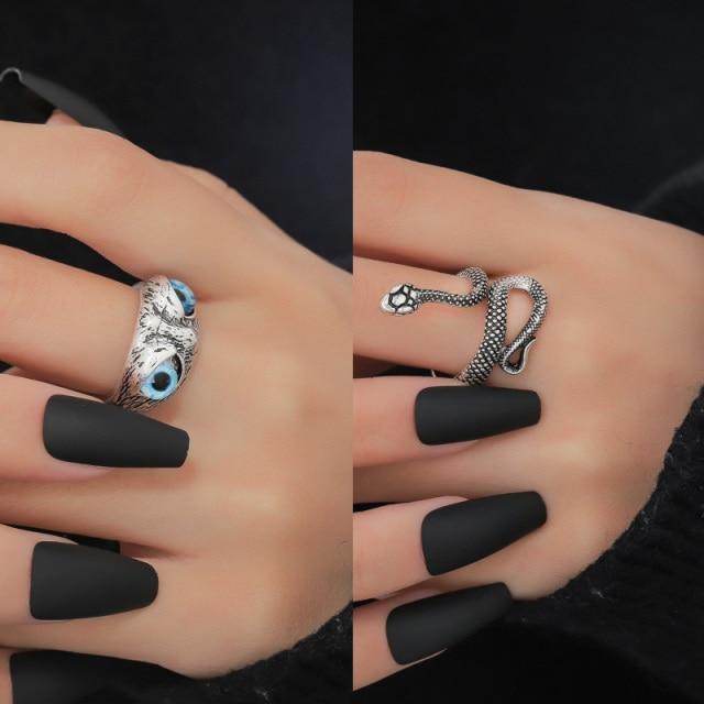 Retro For Women Punk Butterfly Heart Rings Set Retro Gothic Ancient Color Color Dice Angel Wings Charms Finger Rings JewelryVintage Rings