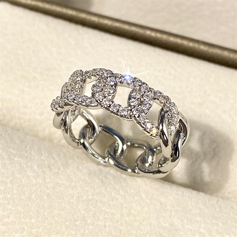 Huitan Kettenglied Design Fingerringe für Damen Voll besetzt mit strahlendem Zirkonia Statement Damen Hochzeitszubehör Schmuck