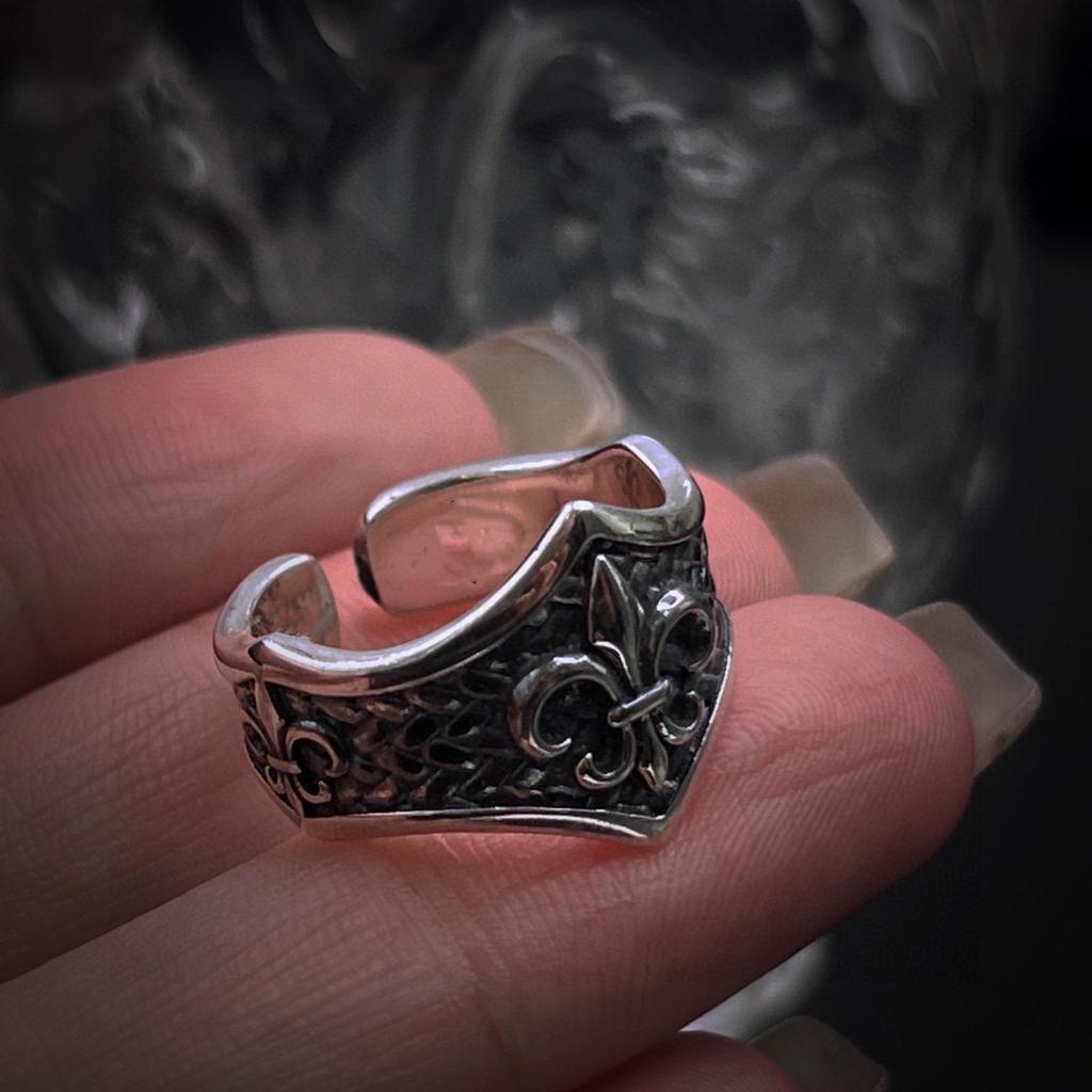 Yin Taifei Thai Silver Retro Cross Distressed Craft Hip Hop Ring