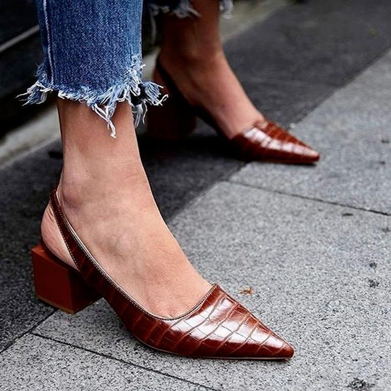 

New summer retro large size pointed commute sexy medium heel bag head sandals women s plaid thick heel 43 темно-коричневого кольору