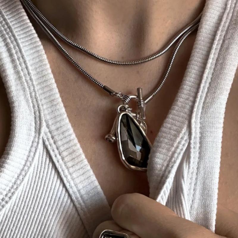 Long Necklace Female Winter Sweater Chain Irregular  Pendant Charms Choker Necklace For Women Elegant Gifts