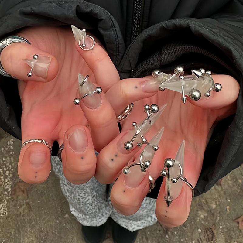 30 ks/krabička Černá/stříbrná slitina kovu ozdoby na nehty dekorace DIY 6 mřížek smíšené cool Y2K punkové doplňky pro nail art manikúra