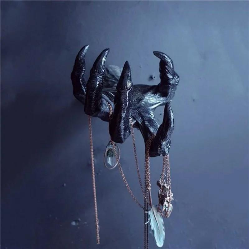 Gothic Witch's Hand Statues - Creative Resin Ornament, Aesthetic Wall Keys Hanging Rack, Bag Hangers, Wall Art Sculptures