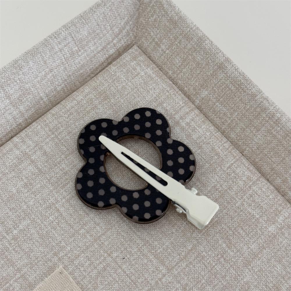 1pair Academy Style Bangs Clips Black White Polka Dot Hairclip Texture Side Clip Hairclip Sweet and Cute Side Clip Hairaccessory