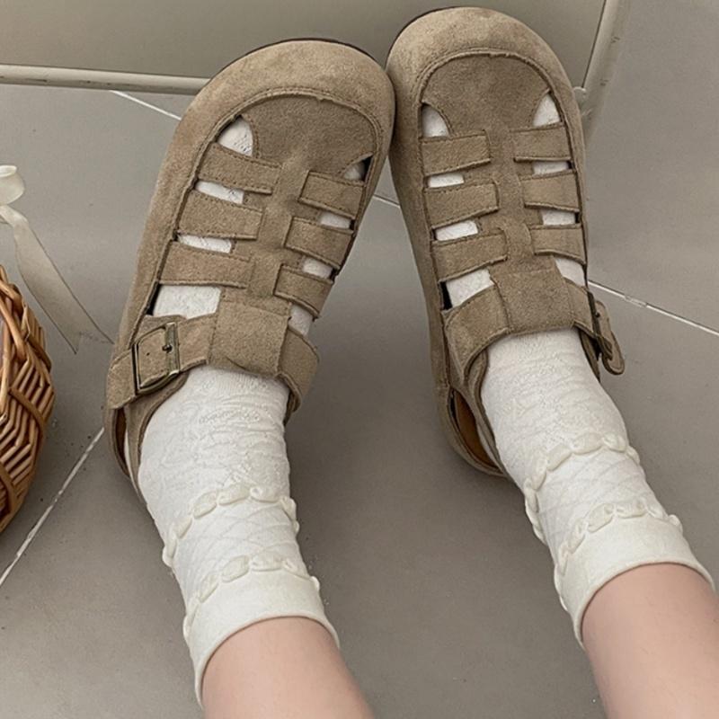 Fashion Hollow Breathable Women Sandals Summer New Comfortable Beach Sandals Designer Fashion Casual Bao Tou Women Low Heels Flats