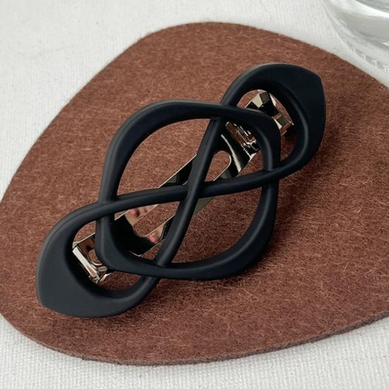 Hair Barrette Retro Style Hollow Metal Spring Design Back Head Hair Clip Women Matte Finish Hair Accessories