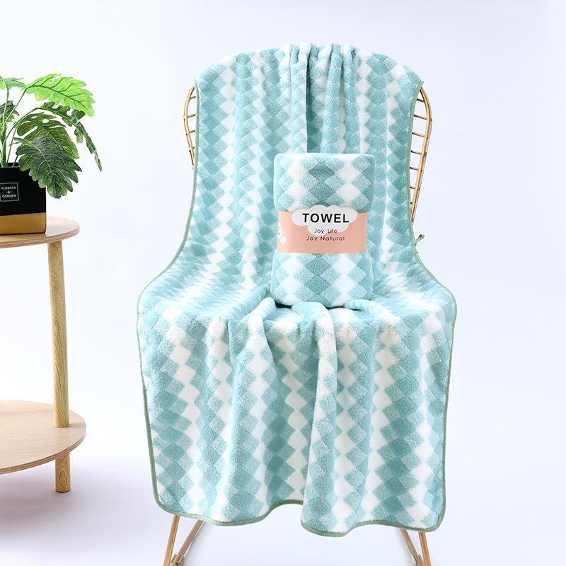 Quick-drying pineapple grid coral fleece bath towel cationic striped beach towel thickened absorbent large towel