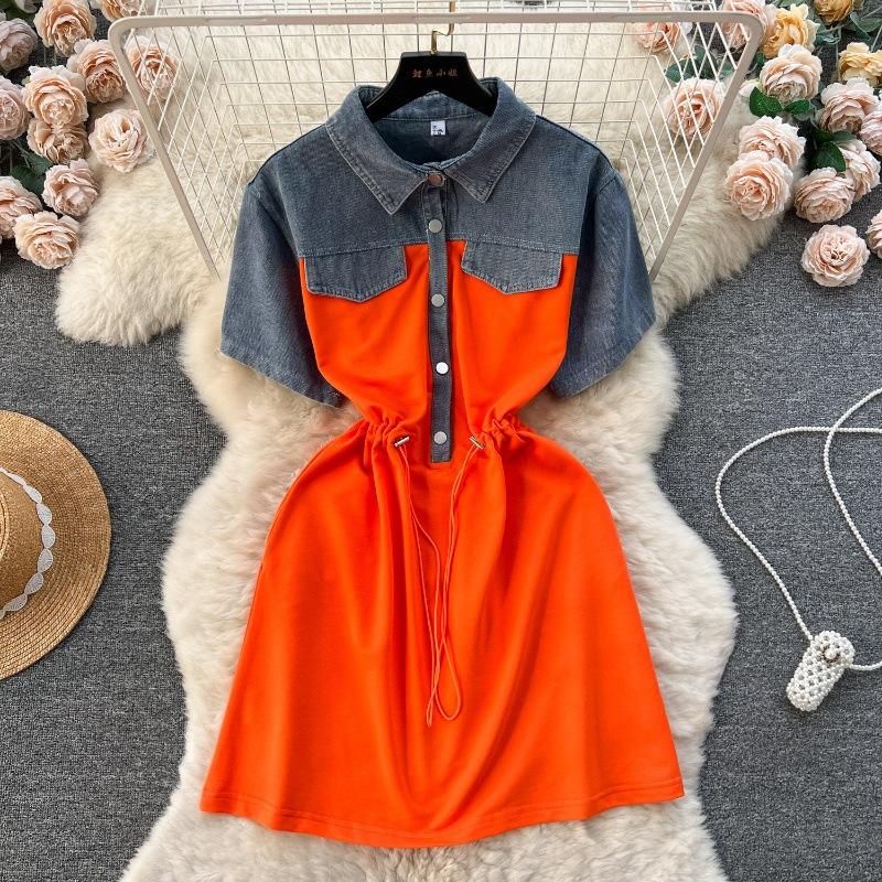 

Джинсовое платье из двух частей для весеннего отдыха и отпуска с короткими рукавами в стиле пэчворк и поясом на шнуровке Платье в уличном стиле One Size синий/оранжевый