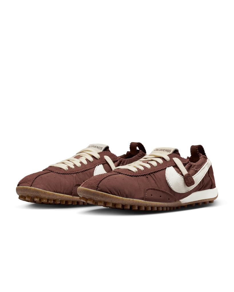 HV8547-200 Jacquemus Nike Women's Moon Shoe Fauna Brown (Womens's)