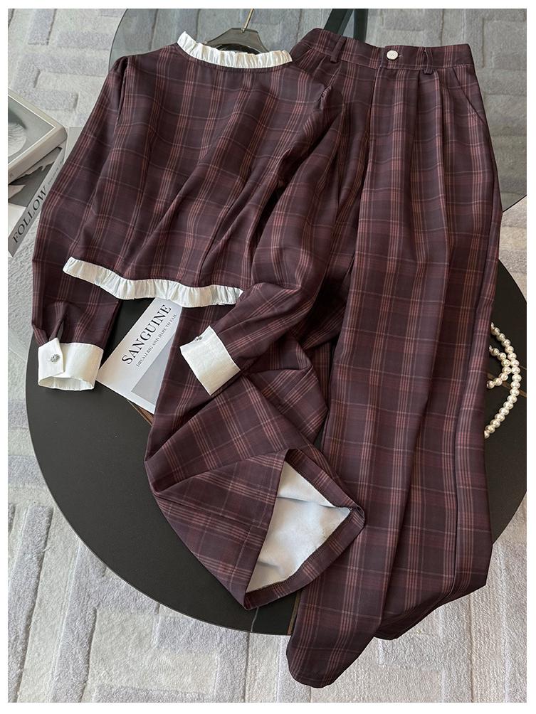 Autumn 2025 Women's Retro Plaid V-Neck Top with Wide-Leg Pants Suit