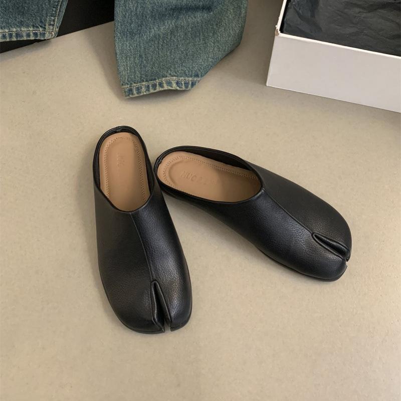 

Модная корейская маленькая кожаная обувь для женщин, весна и осень, французский стиль, обувь с раздвоенным носком, плоская накладка на носок, мюли-полусабо 35 чёрный