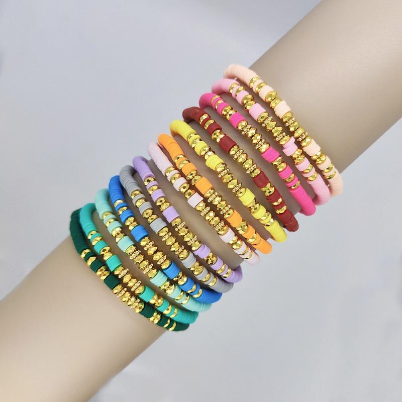 Pulseira Elástica com Contas Heishi Turquesa e Espaçadores Dourados – Joia Boho de Verão, Presente Fresco e Chique para Mulheres