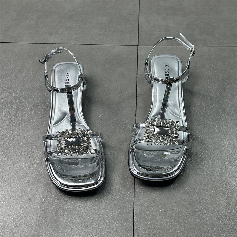 

Women Rhinestone Sandals 2026 Summer New Buckle Strap Low Heel Roman Shoes Fashion Lightweight Comfortable Outdoor Casual Shoes 35 срібний