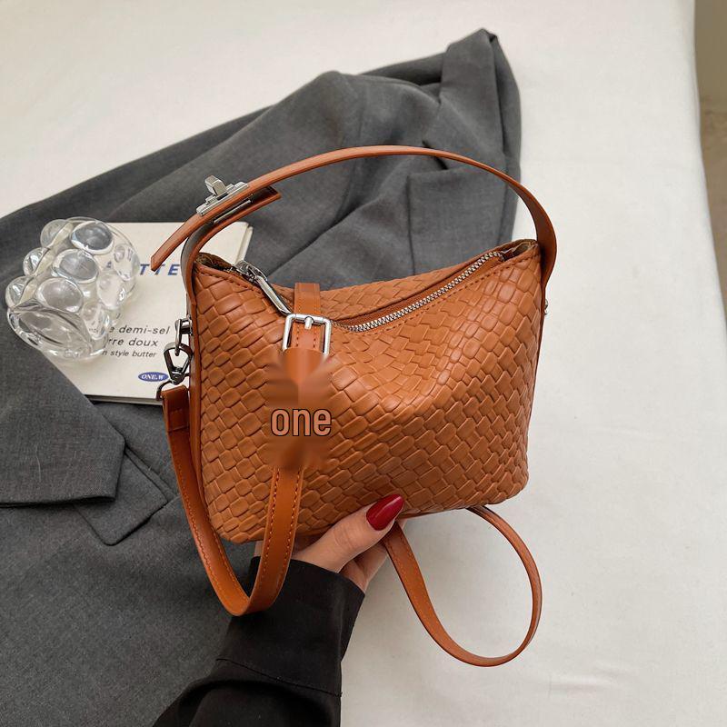 2025 Trendy Women's Woven Handbag: Summer Fashion Pillow Crossbody for Simple Commutes