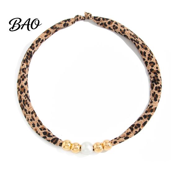 Autumn Winter Fashion Accessory Leopard Print Scarf Choker, Fabric Necklace with Faux Pearl Metallic Beads, Elegant Adjustable Velvet Choker