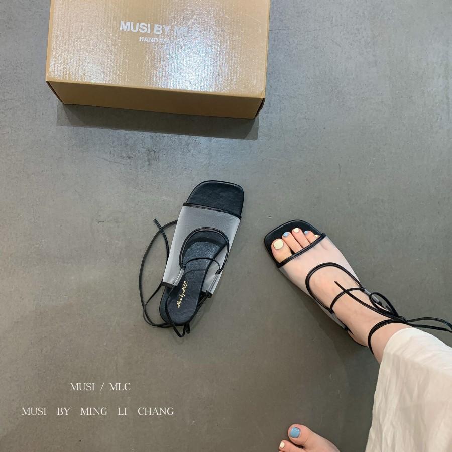 Niche French square head lace-up breathable mesh open-toed sandals 2025 summer new leather straps flat bottom sandals women