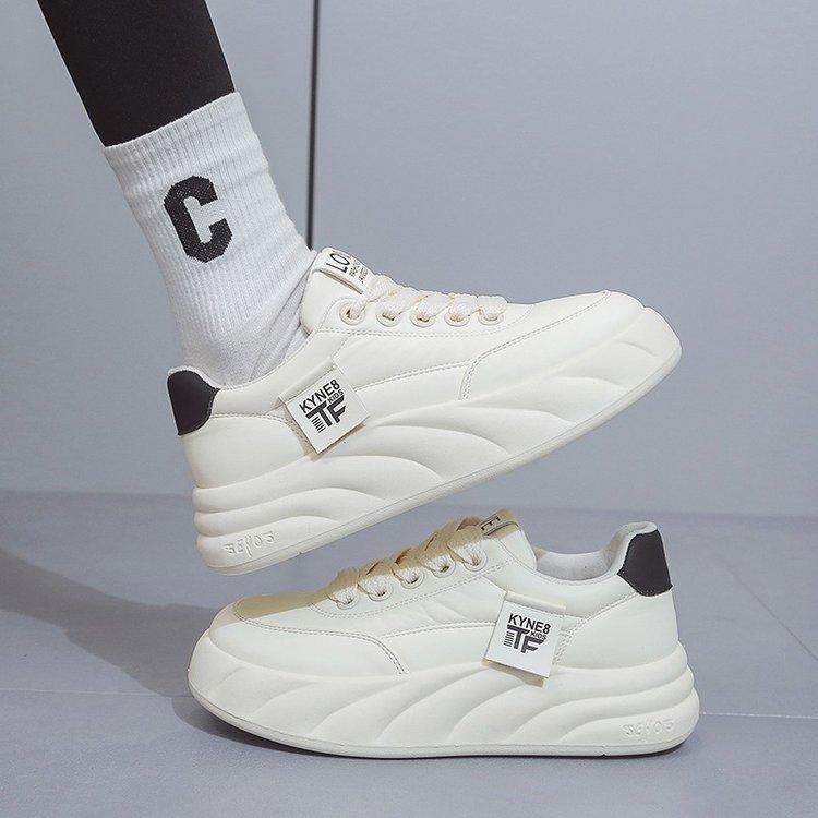 High-value Casual Board Shoes Autumn New Wear-resistant Versatile Platform Bread Sports Women's Shoes