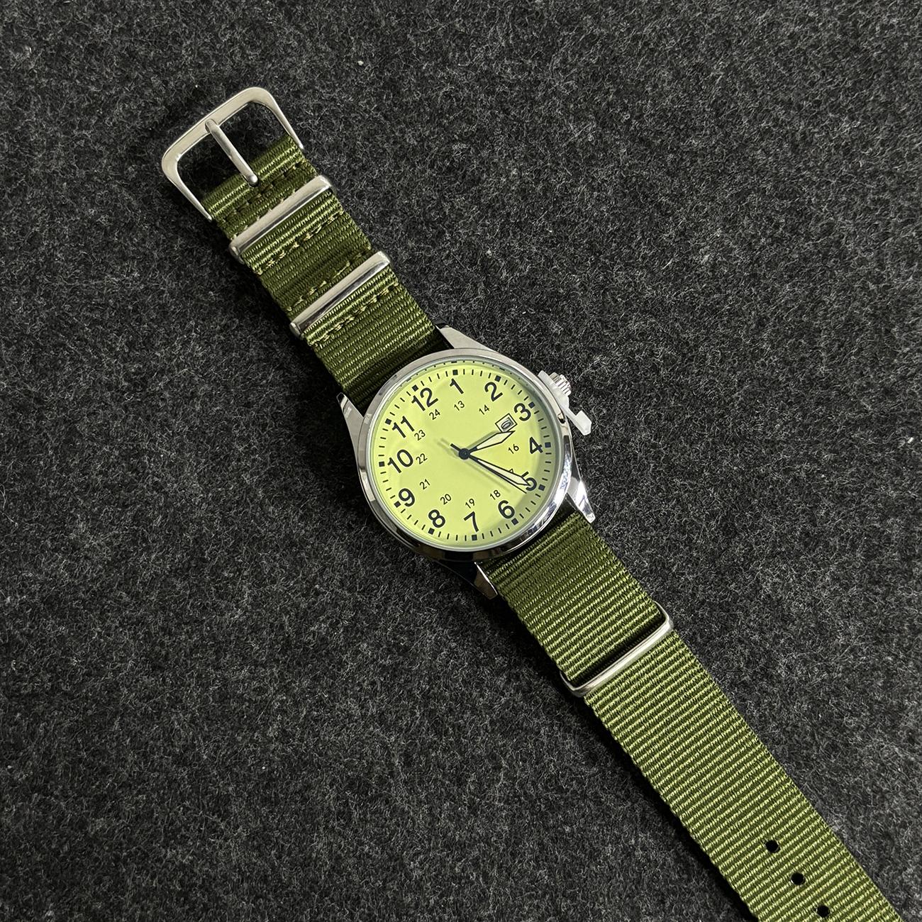 

New Military Retro Men s Quartz Watch High-End Stainless Steel Waterproof C3 Ladies Wristwatch Reloj Hombre