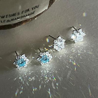 925 Sterling Silver Diamond Snowflake Zircon Stud Earrings for Women - Elegant Christmas Gift