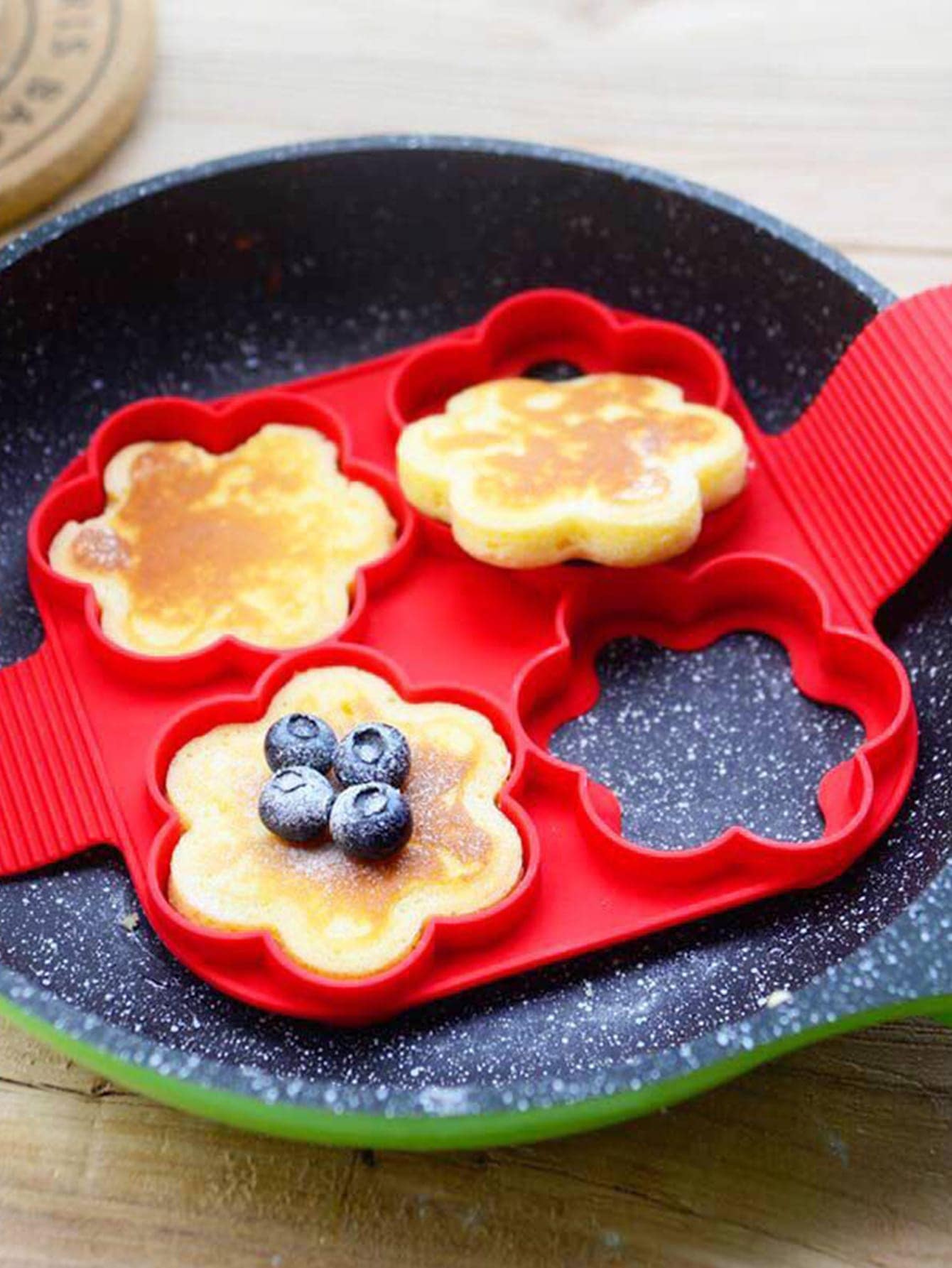 1pc Reusable Silicone Pancake Mold, 4-Cavity Flower Shaped Egg Mold one-size красный