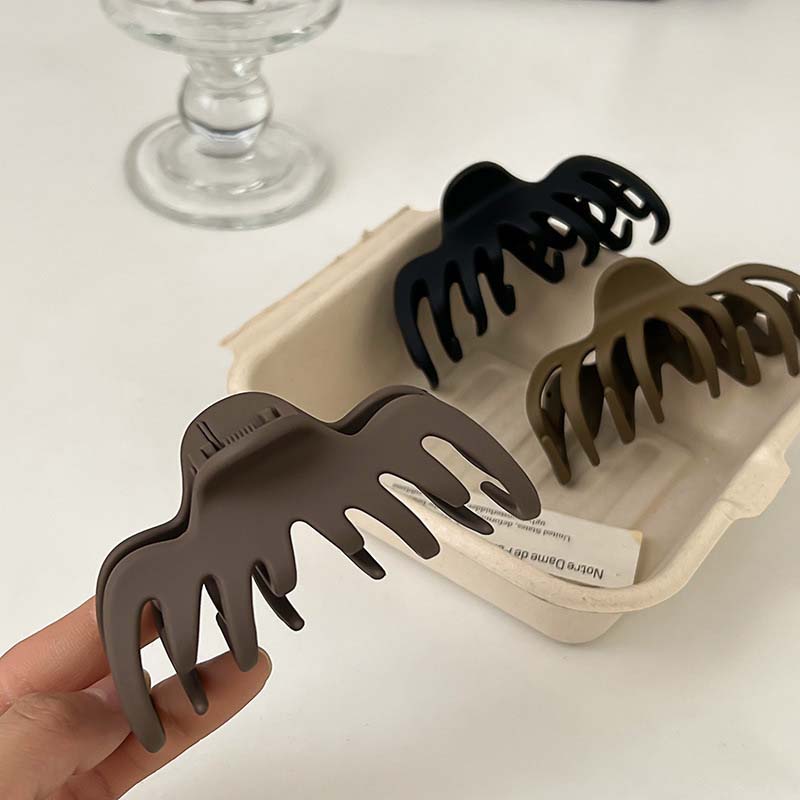 Korean Black Large Hair Claws for Women Girls Elegant Acrylic Hairpins Barrette Crab Hair Clips Headwear Hair Accessories