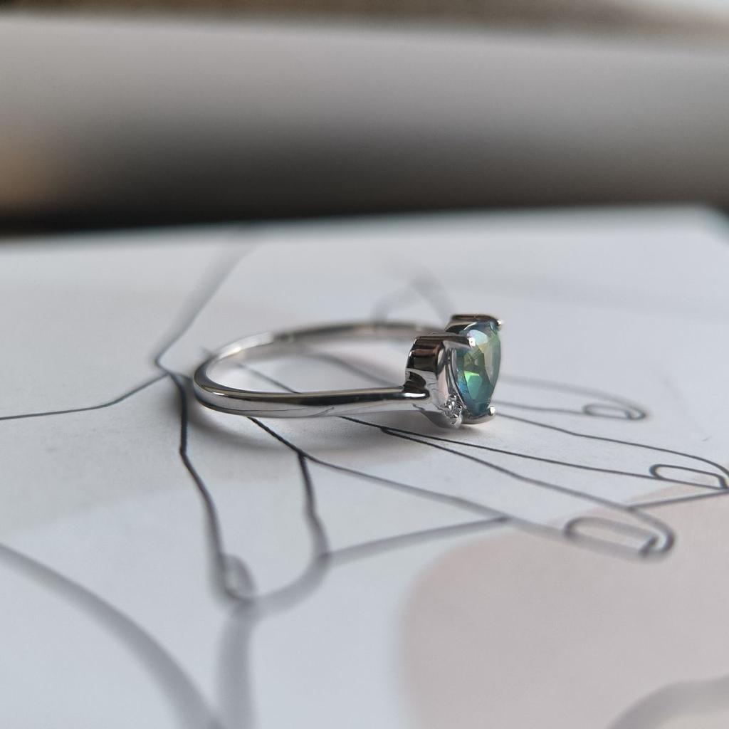 Silver Ring with Mystic Topaz 0.613ct, Item Weight 1.62 G (2191308)