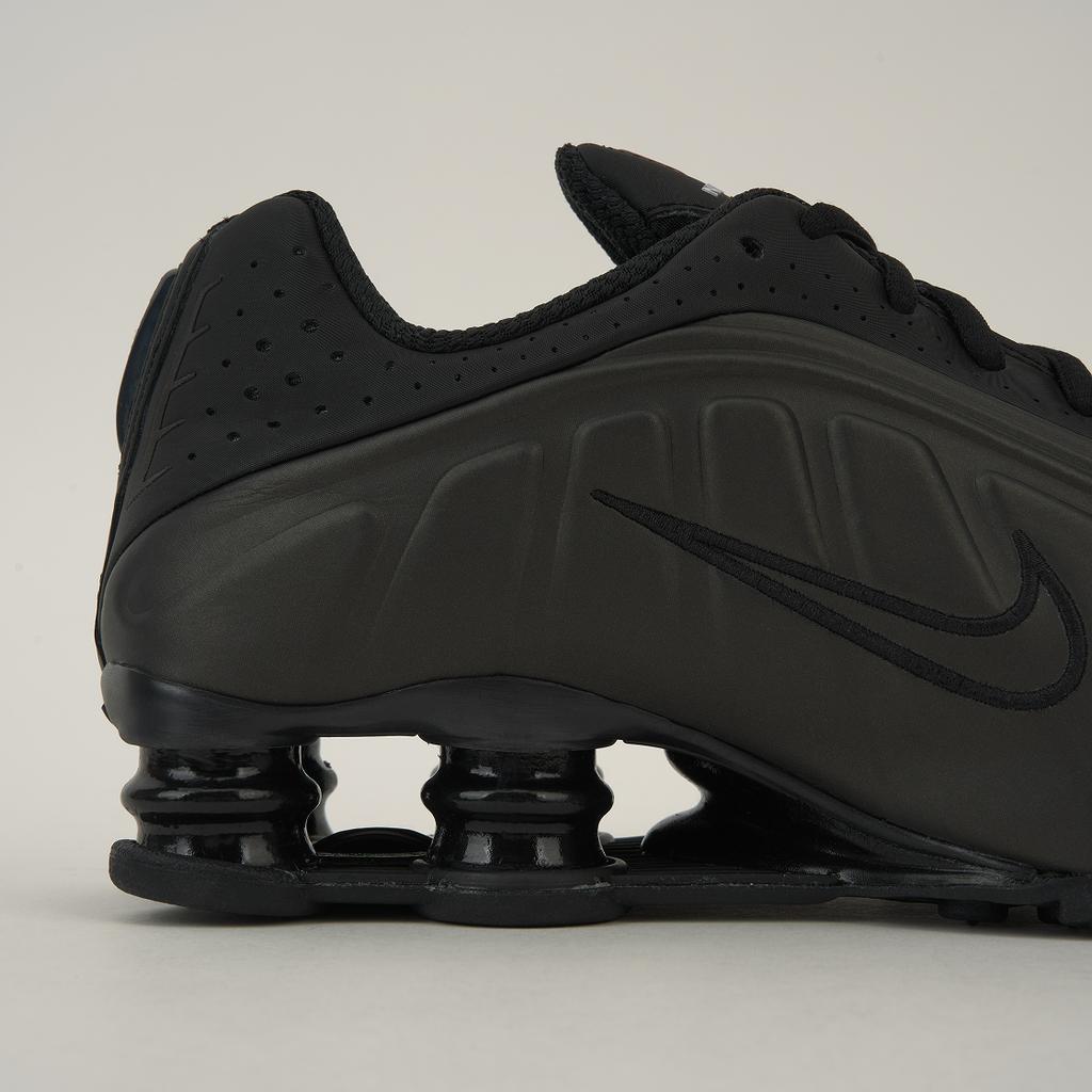 Nike Shox R4 Triple Black 2025 Men Sneakers Bright-Crimson HQ1988-001