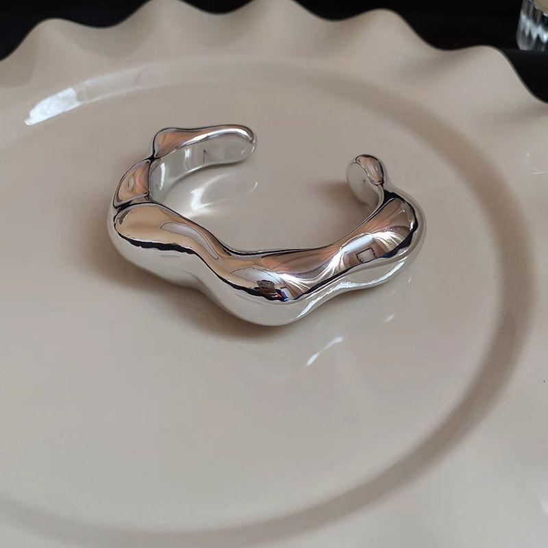 Western Style Exaggerated Bright Surface Bracelet Women Niche Design High-Grade Arm Bracelet Hand Jewelry Fashion Personalized Accessories