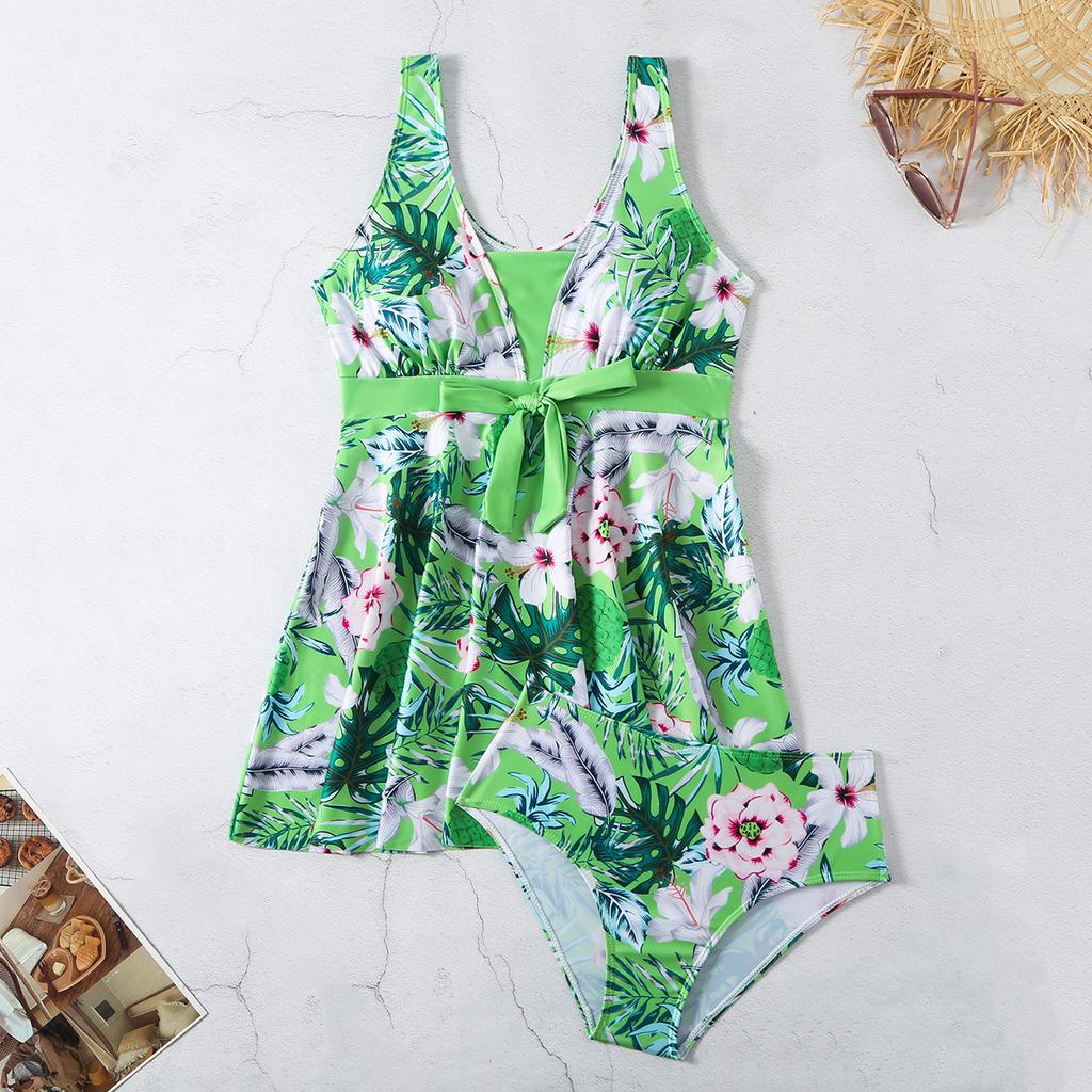 2024 Summer Beach Party New Swimsuit V-neck Printed Sexy Ladies Skirt Split Bikini Set