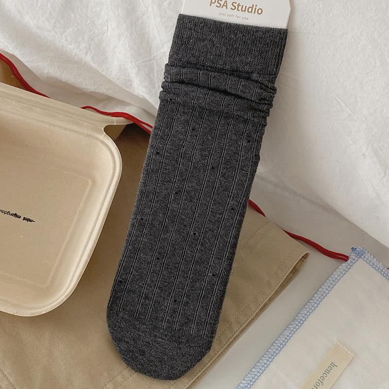 Chaussettes mi-mollet d'automne et d'hiver pour femmes à pois chaussettes pour femmes chaussettes en pile sans couture chaussettes en coton