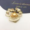 Fashionista BI Prepare exquisite and luxurious large freshwater pearl brooches and pins for autumn and winter sweaters, coats, and accessories