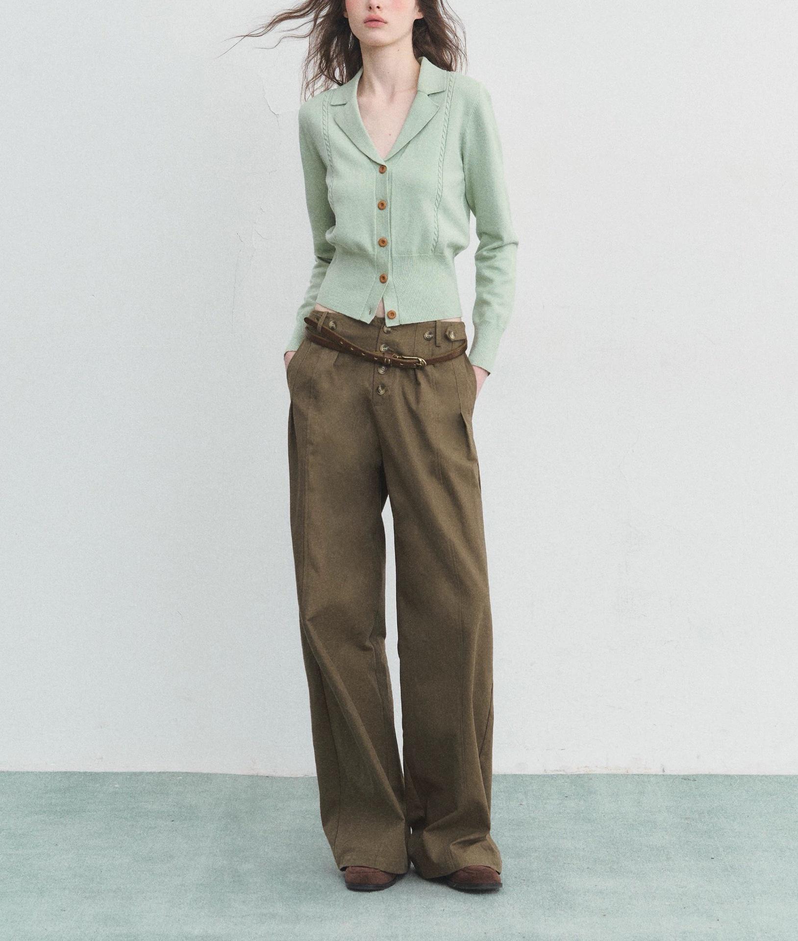 Old Money Style Wide-Leg Low-Rise Button-Up Trousers Medium