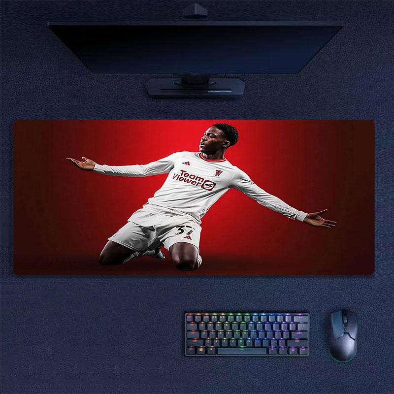 Kobbie Mouse Pad, Large Gaming Desk Mat, Non-slip XXL Mousepad for Laptop & Tablet, Mini PC Playmat with Stitched Edges