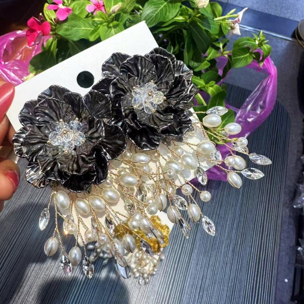 

Elegant Bridal Jewelry Flower Earrings Women s Accessories Sparkling Exaggerated Ear Studs Beaded Peal Earrings Party чорний