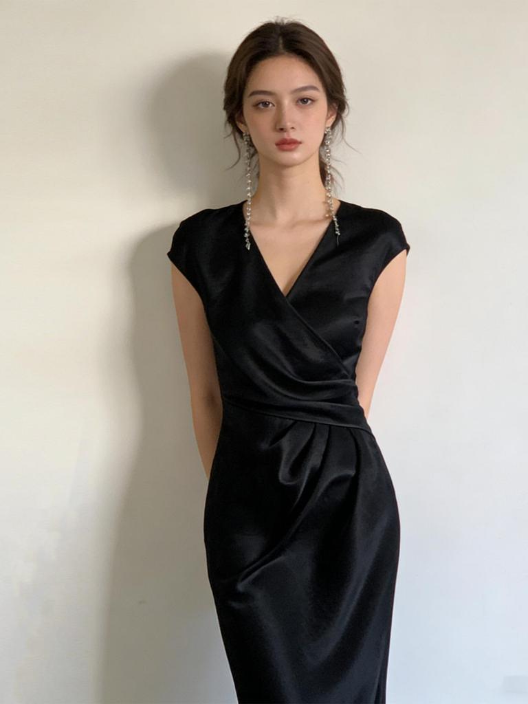 Haute Couture Satin V-Neck Cinched Waist Mermaid Dress