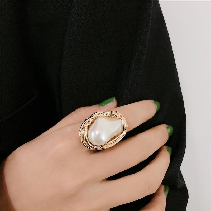 Exaggerated Metallic Texture Irregular Ring with Pearl Inlay