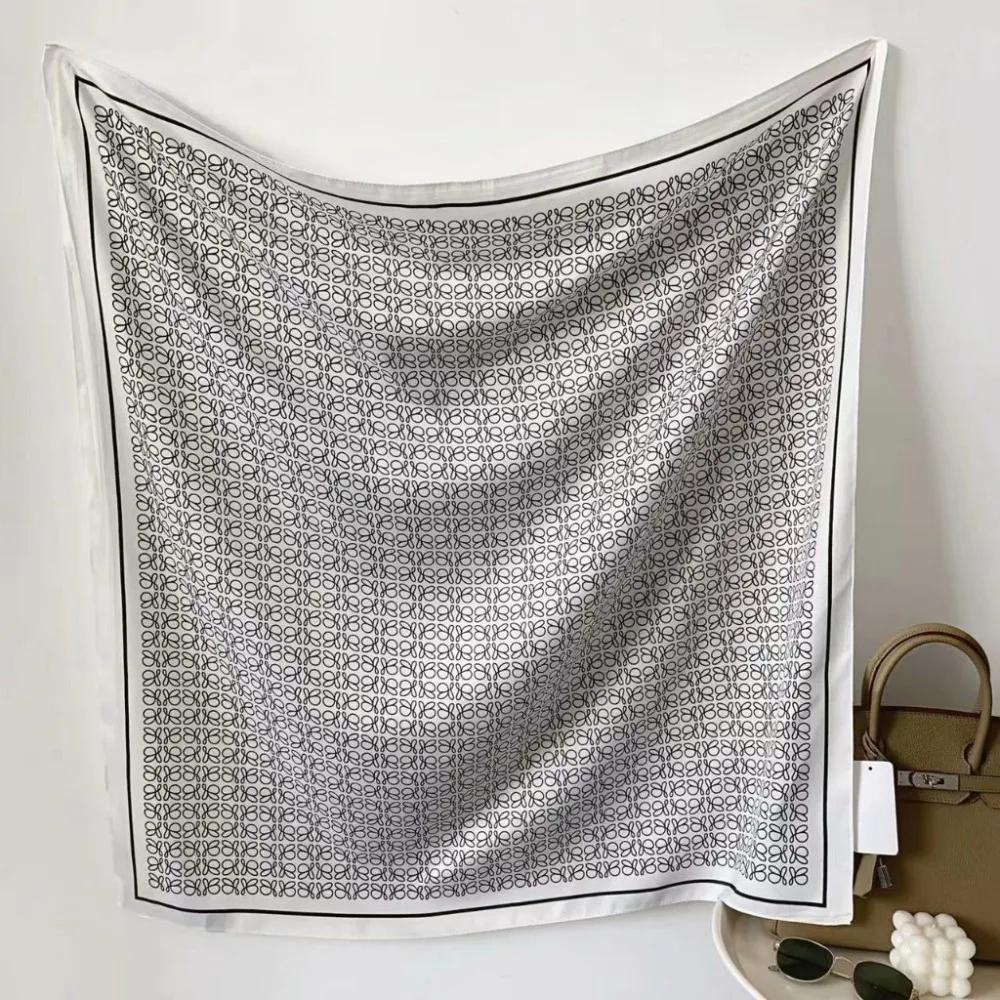 High Quality 90x90 cm Printed Scarf Breathable Lightweight Silk Feel Scarves Printed Musilim Lady Hijab