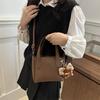 This Year, the Popular Small Bag Women's 2025 Spring New Portable Bucket Bag, High-end Texture Retro Commuter Messenger Bag