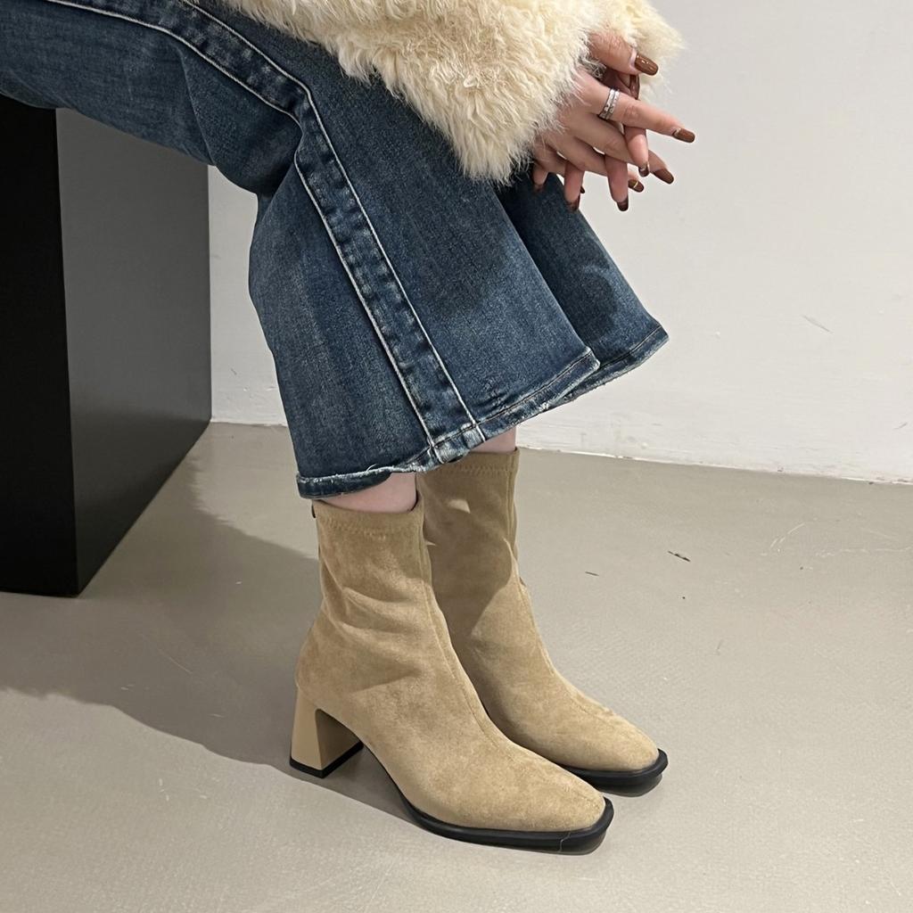 2025 outono e inverno novo camurça francesa salto grosso botas finas temperamento versátil salto alto botas curtas botas Martin