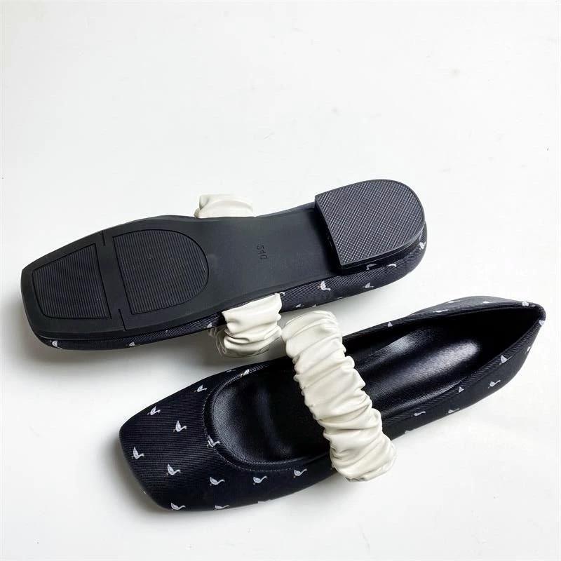 Fashion Cozy Ballet Flats Women Fashion Pleated Elastic Band Swan Pattern Design Mary Janes Shoes for Women Elegant Square Toe Loafers