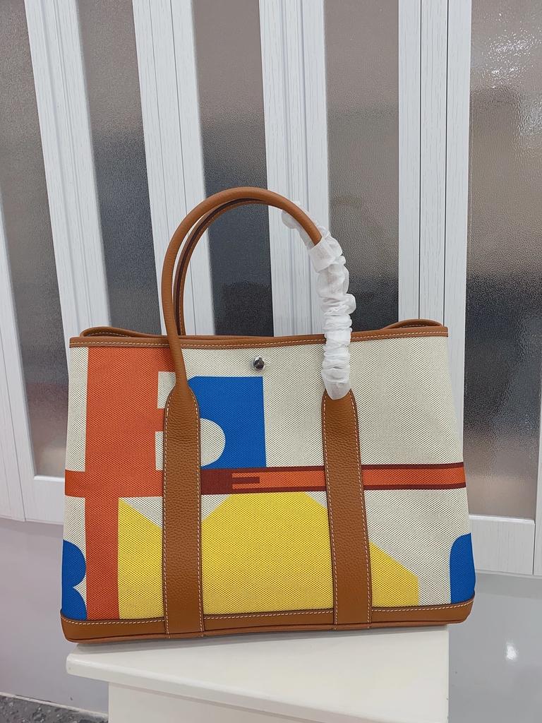 2025 Canvas With Top Layer Cowhide Women's Bag Garden Handbag Large Capacity Leather Contrasting Single Shoulder Tote