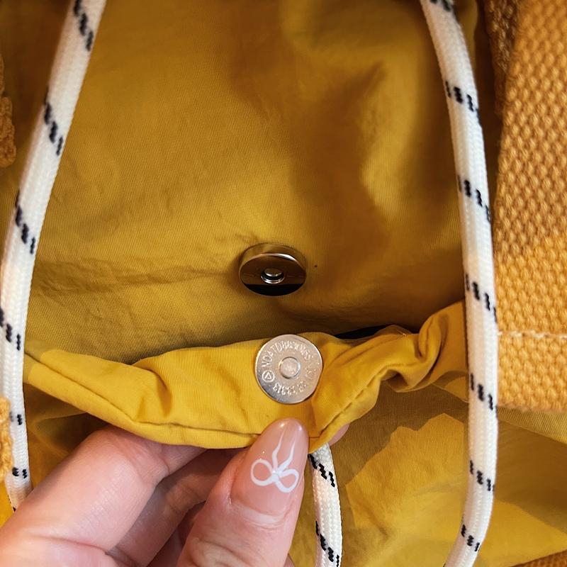 Einfarget dame-ryggsekk pendler lett snøringryggsekk